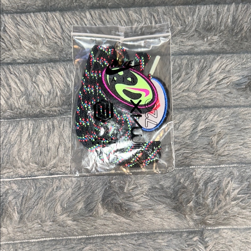 Nike Air Max 720 shoe laces